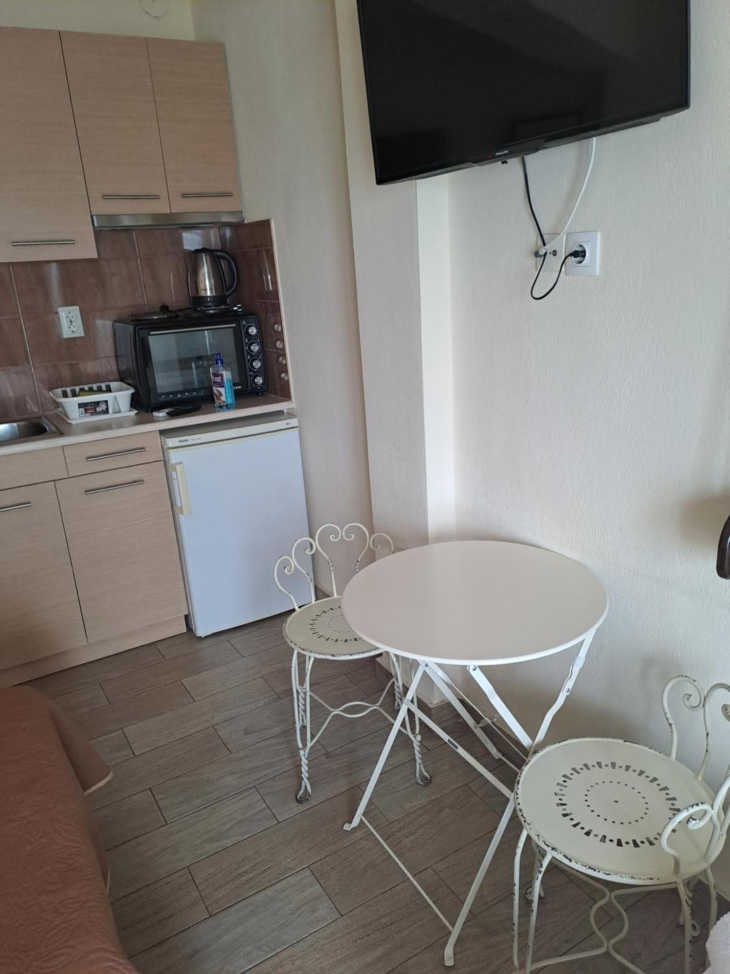 Diolkos Apartement ネア・ローダ エクステリア 写真