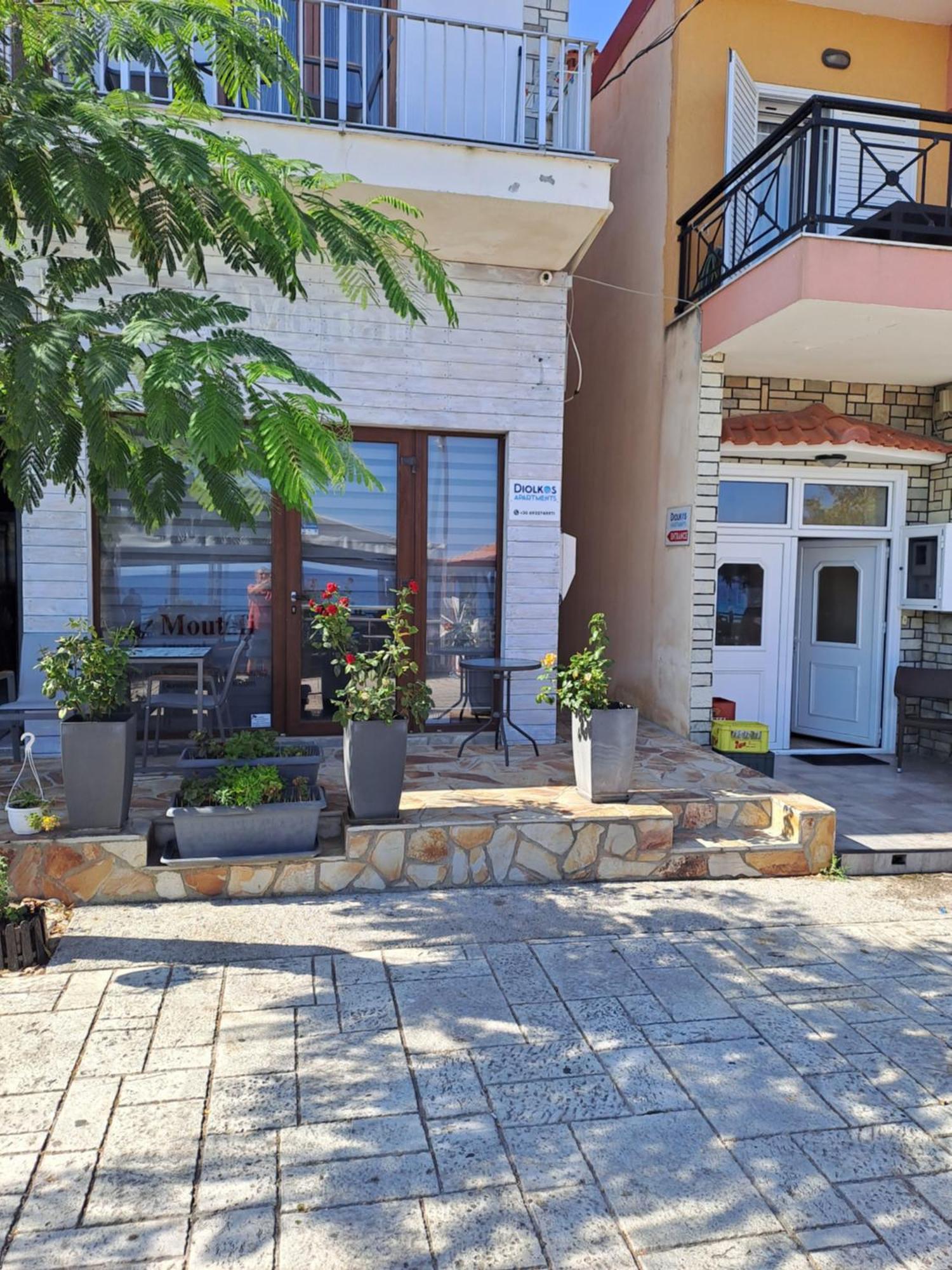Diolkos Apartement ネア・ローダ エクステリア 写真